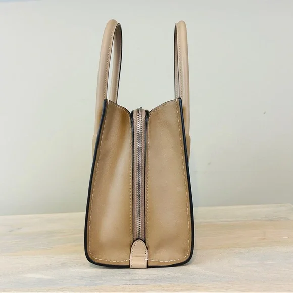 Coach Cashin 22 in Taupe, EUC; missing Coach Originals hangtag - Picture 3 of 15